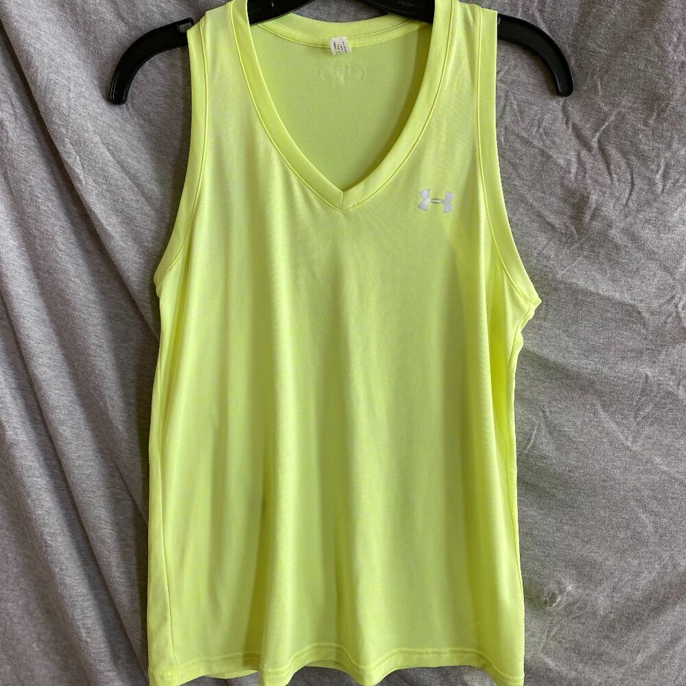 UNDER ARMOUR Women HeatGear dri Fit Sleeveless T Sh & Muscle Top V Neck SM both - Picture 2 of 11